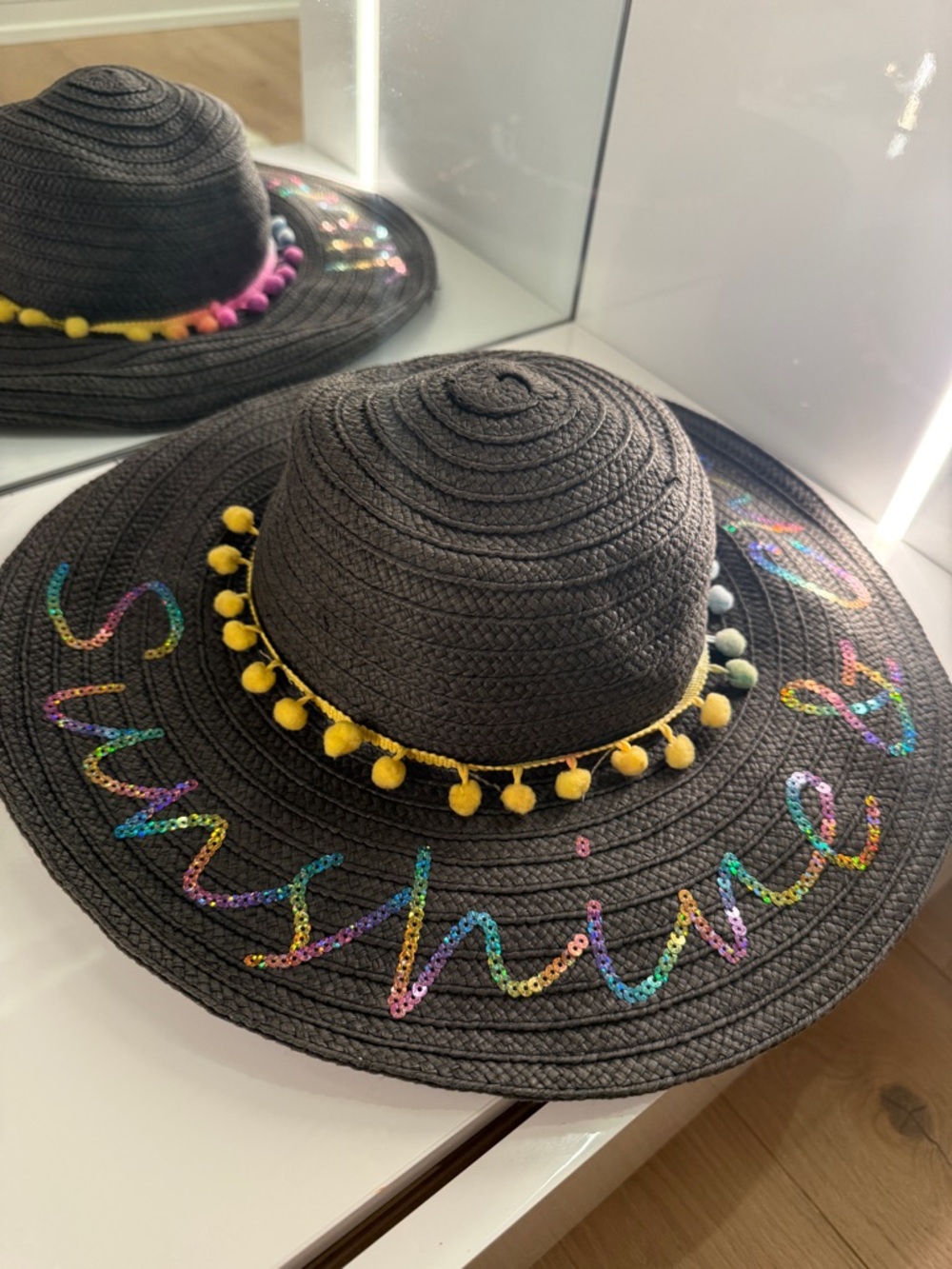 Betsey Johnson Sunshine And Chill Floppy Beach Hat